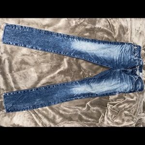 Skinny jeans